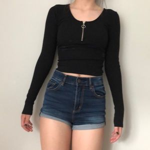 black zipper long sleeve crop top